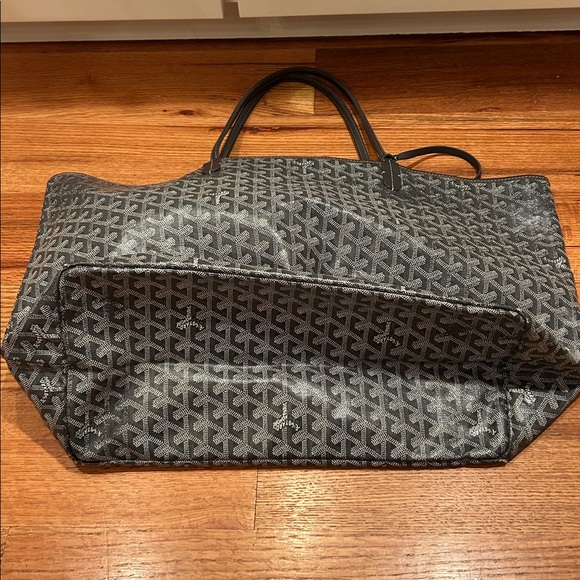 Goyard St. Louis GM - Picture 6 of 10